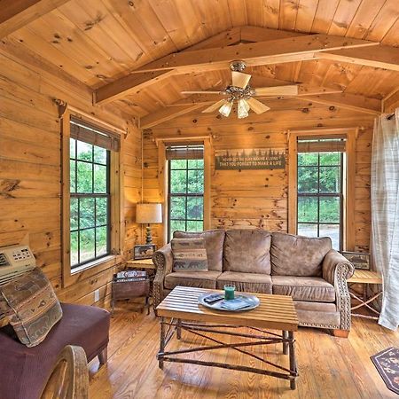 Quaint Log Cabin With Views Near West Jefferson Warrensville Exterior foto
